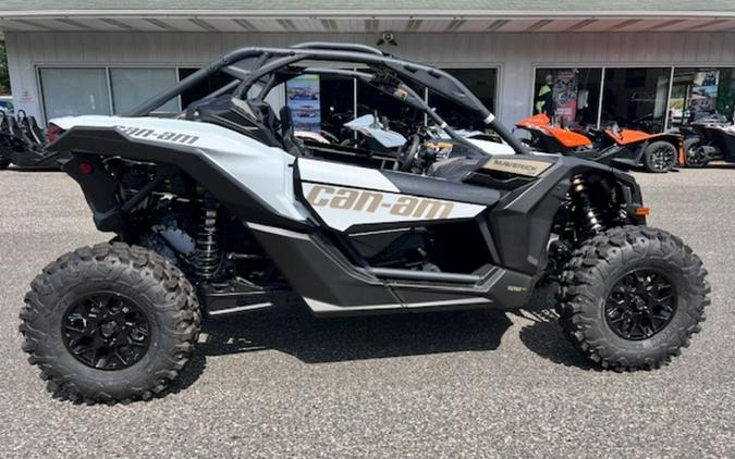 2024 Can-Am® Maverick X3 DS Turbo Catalyst Gray