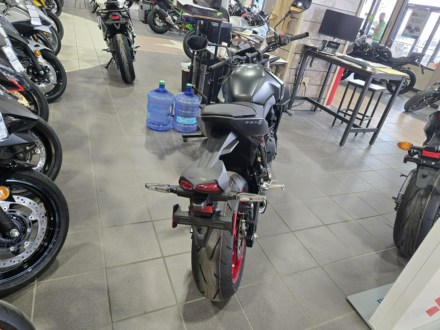 2025 SUZUKI GSX8S