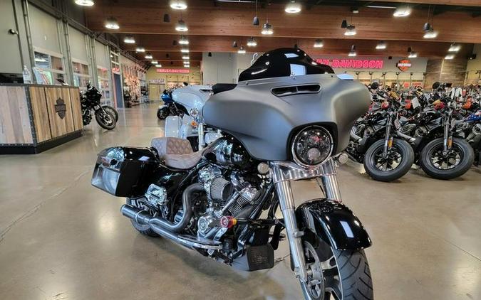 2018 Harley-Davidson® FLHX - Street Glide®