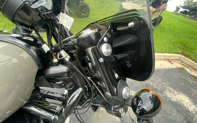 2023 Indian Chief Dark Horse Quartz Gray