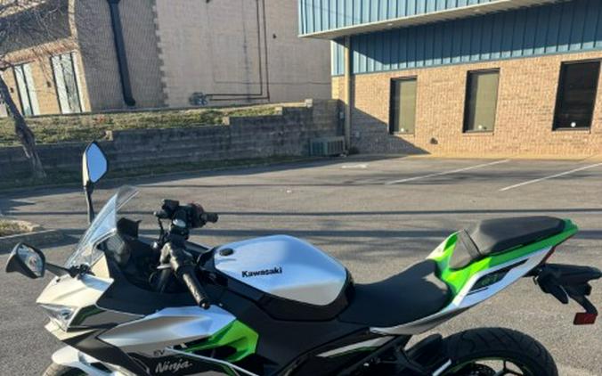 2024 Kawasaki Ninja e-1 ABS