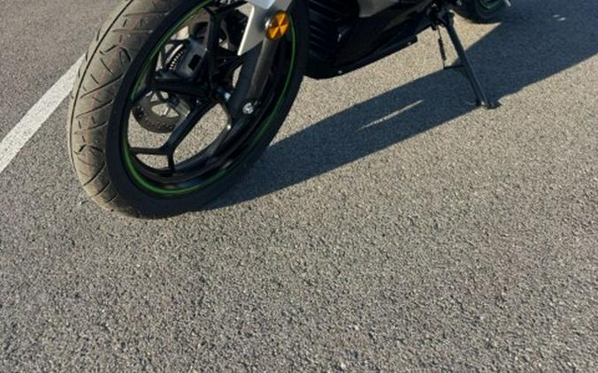 2024 Kawasaki Ninja e-1 ABS