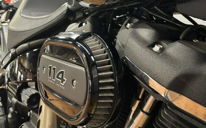 2019 Harley-Davidson® Fat Bob® 114 BLACK