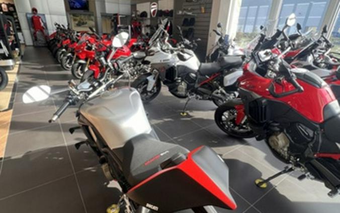 2025 Ducati Streetfighter V4 SP2 Winter Test