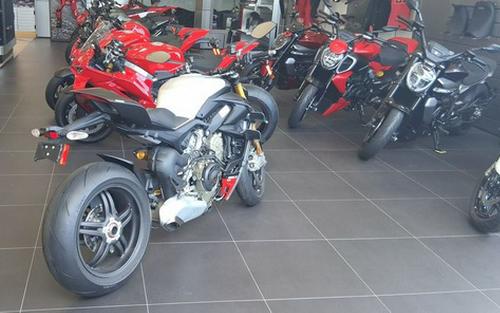2025 Ducati Streetfighter V4 SP2