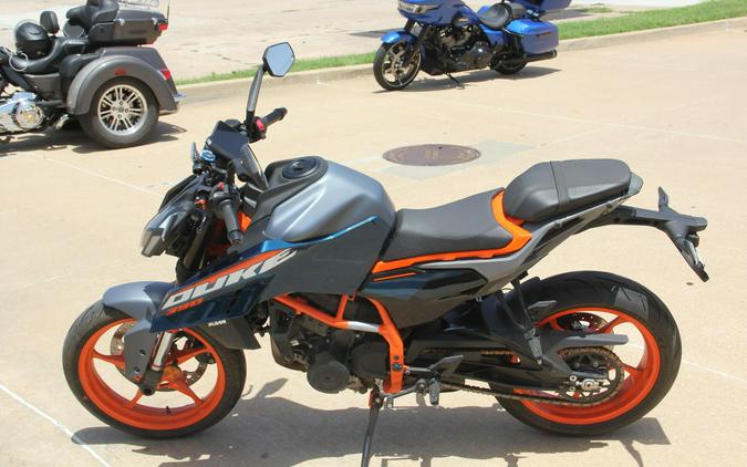 2024 KTM 390 Duke Atlantic Blue