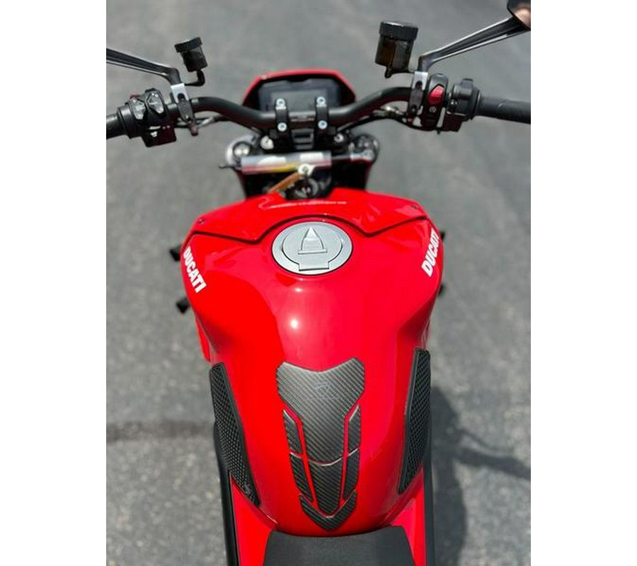 2022 Ducati Streetfighter V4 Ducati Red