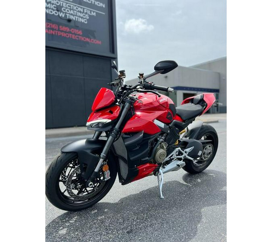 2022 Ducati Streetfighter V4 Ducati Red
