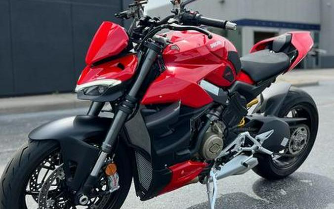 2022 Ducati Streetfighter V4 Ducati Red