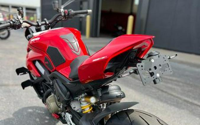 2022 Ducati Streetfighter V4 Ducati Red