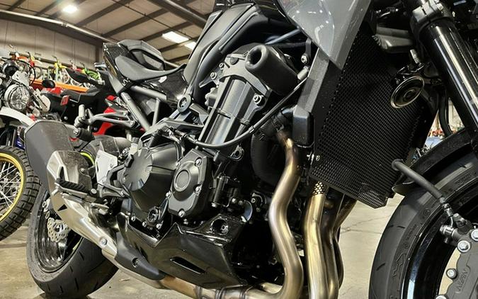 2024 Kawasaki Z900 ABS Candy Persimmon RedEbony