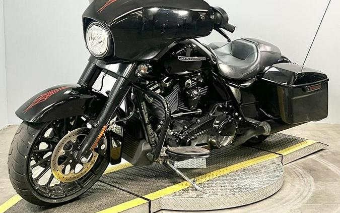 2018 Harley-Davidson® FLHXS - Street Glide® Special