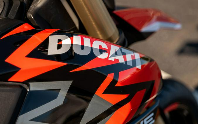 2025 Ducati Hypermotard 698 Mono RVE Graffiti