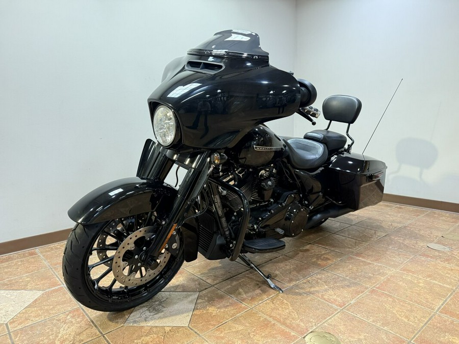 2018 FLHXS Street Glide® Special