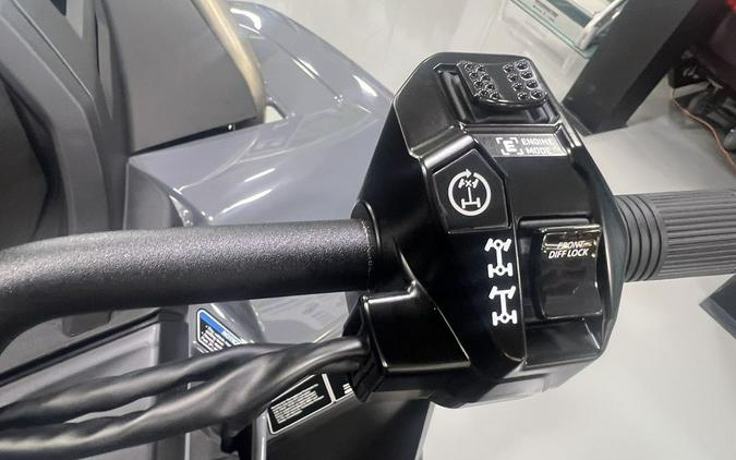 2026 Can-Am® Outlander X mr 1000R Granite Grey