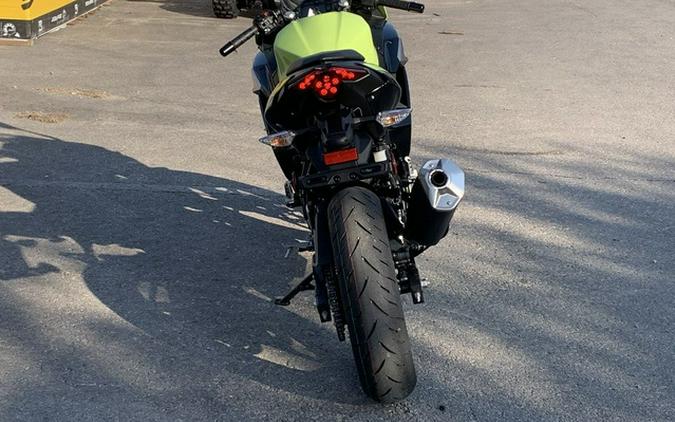 2026 Kawasaki Ninja 500 ABS Metallic Yellowish GreenEbony