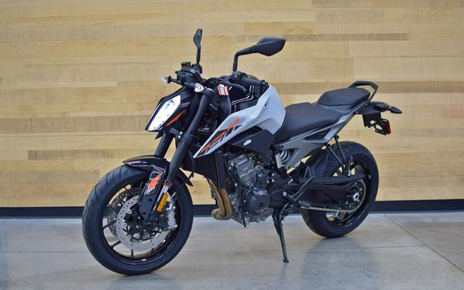 2024 KTM Duke 790