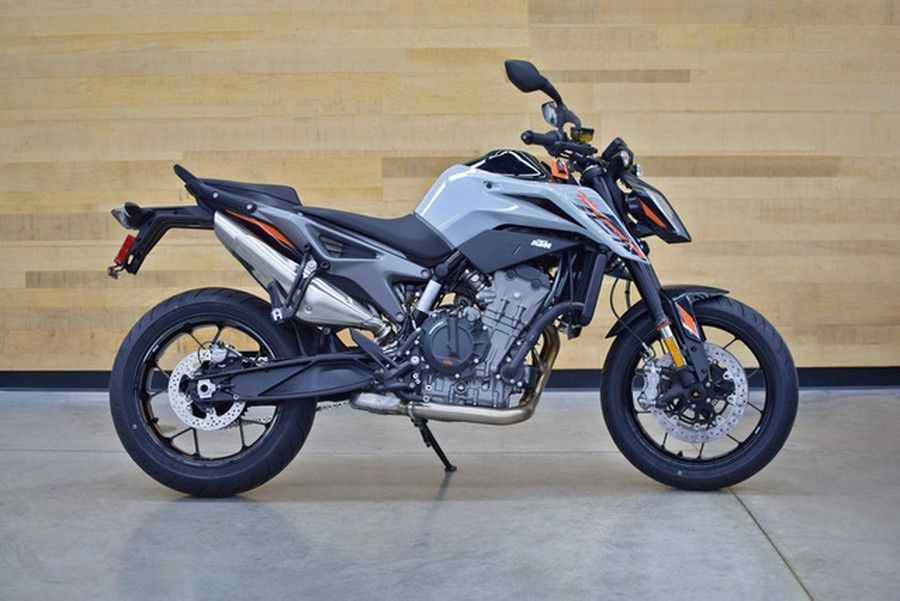 2024 KTM Duke 790