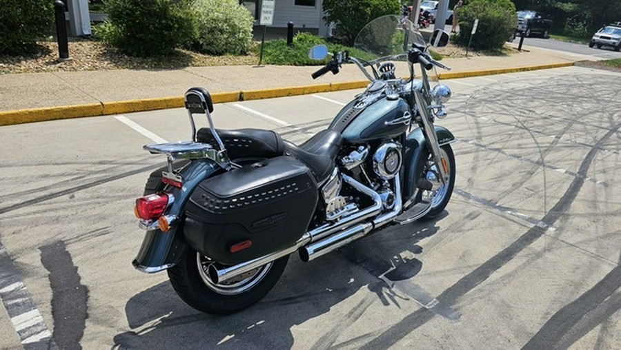 2020 Harley-Davidson Softail FLHC - Heritage Classic