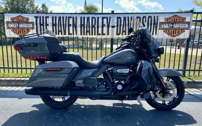 2022 Harley-Davidson® Ultra Limited Gauntlet Gray Metallic