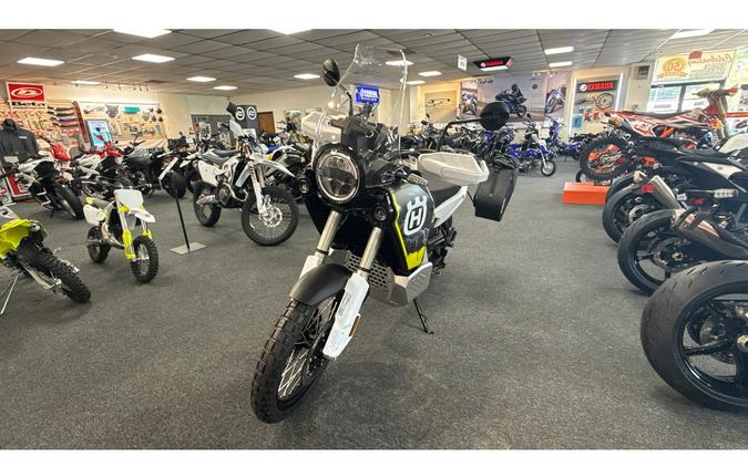 2027 Husqvarna Motorcycles NORDEN 901 EXP