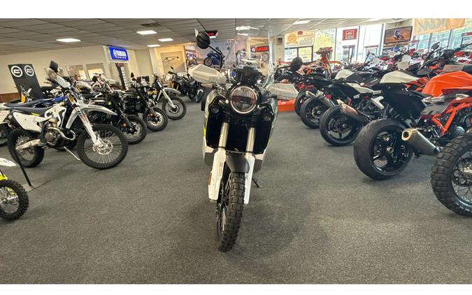 2027 Husqvarna Motorcycles NORDEN 901 EXP