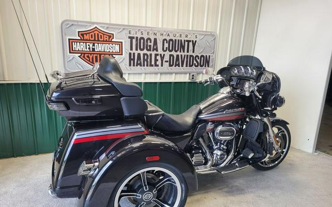 2020 Harley-Davidson® FLHTCUTGSE - CVO™ Tri Glide®