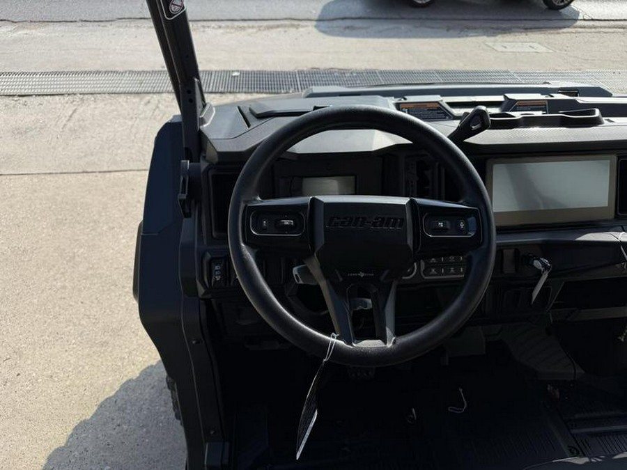 2026 Can-Am® Defender MAX LONE STAR HD11