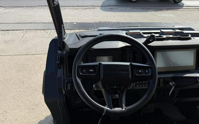 2026 Can-Am® Defender MAX LONE STAR HD11