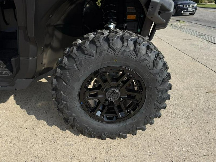 2026 Can-Am® Defender MAX LONE STAR HD11