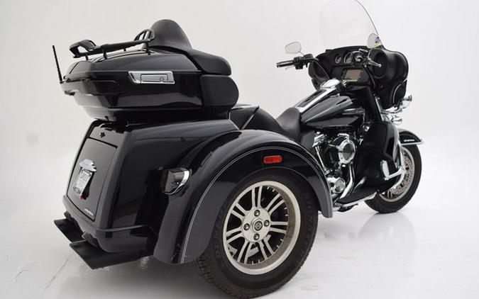 2017 Harley-Davidson FLHTCUTG - Tri Glide Ultra