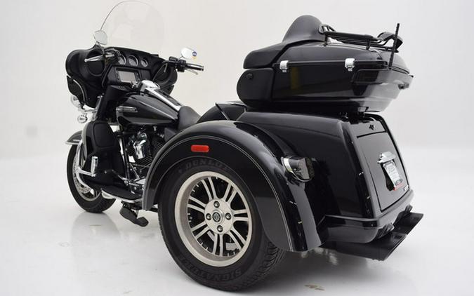2017 Harley-Davidson FLHTCUTG - Tri Glide Ultra