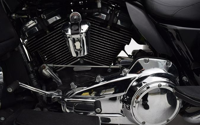 2017 Harley-Davidson FLHTCUTG - Tri Glide Ultra