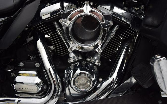 2017 Harley-Davidson FLHTCUTG - Tri Glide Ultra