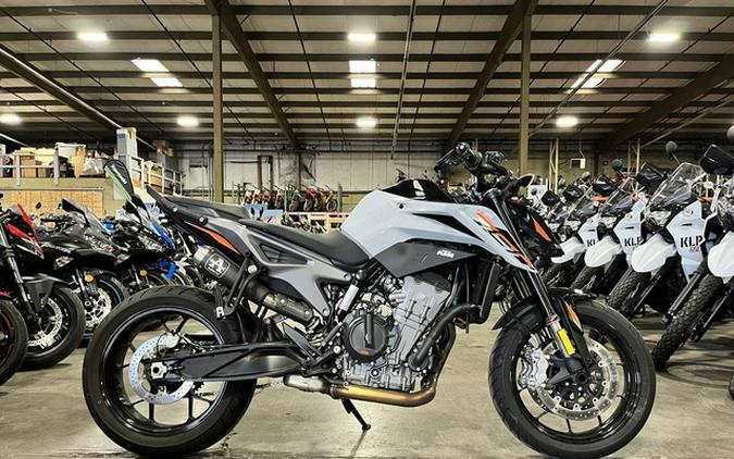 2023 KTM Duke 790