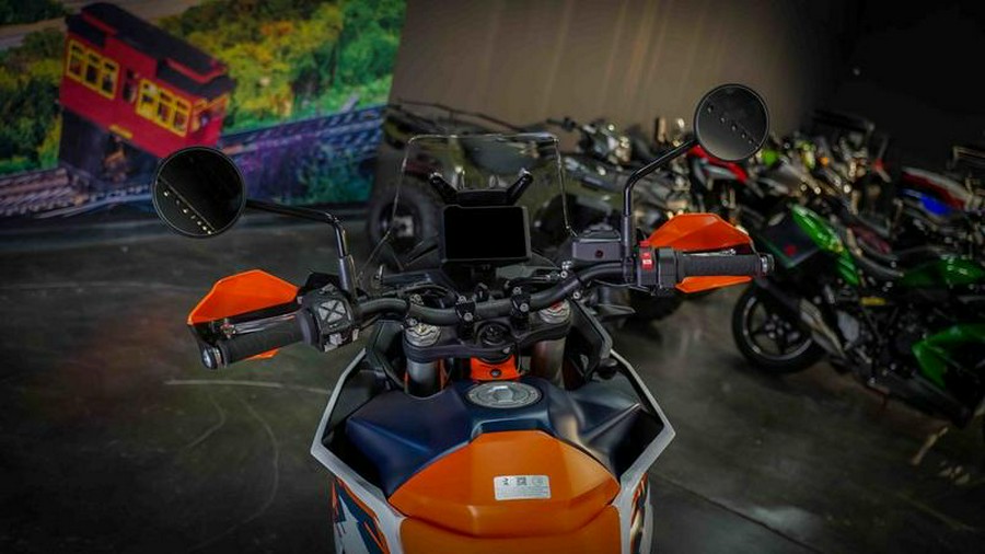 2026 KTM Adventure 890 R