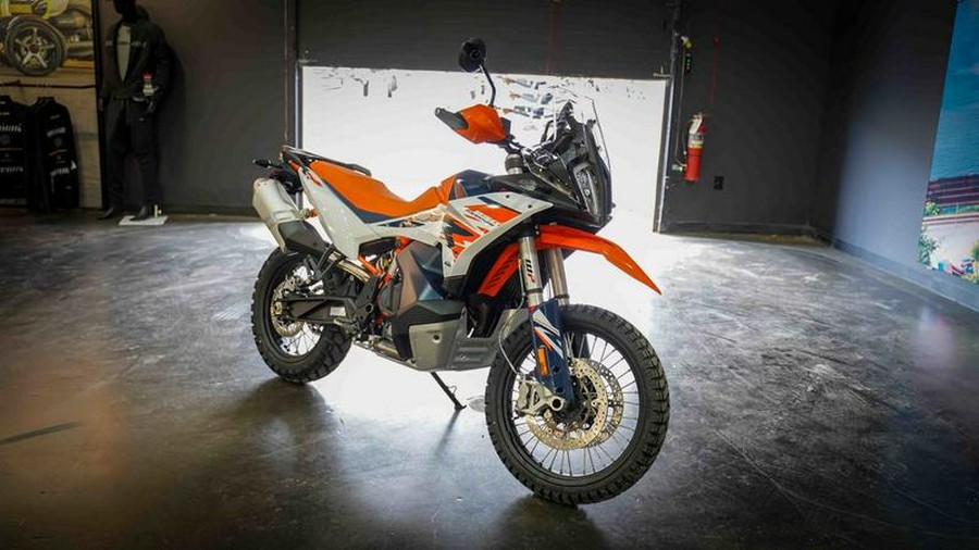 2026 KTM Adventure 890 R