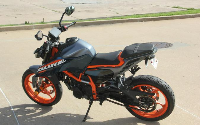 2024 KTM 390 Duke Atlantic Blue
