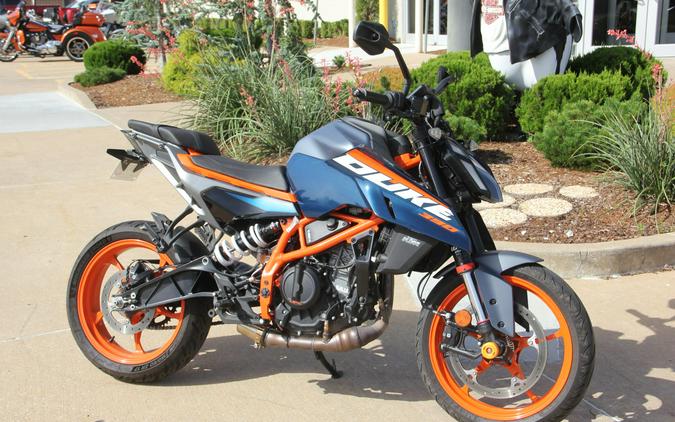 2024 KTM 390 Duke Atlantic Blue