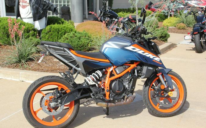 2024 KTM 390 Duke Atlantic Blue