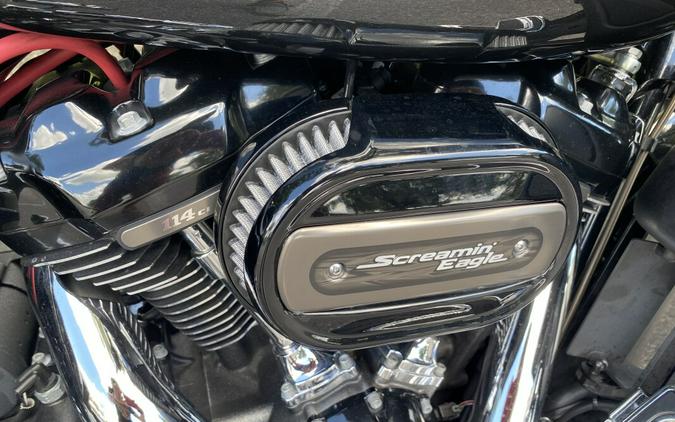 2017 Harley-Davidson CVO™ Street Glide