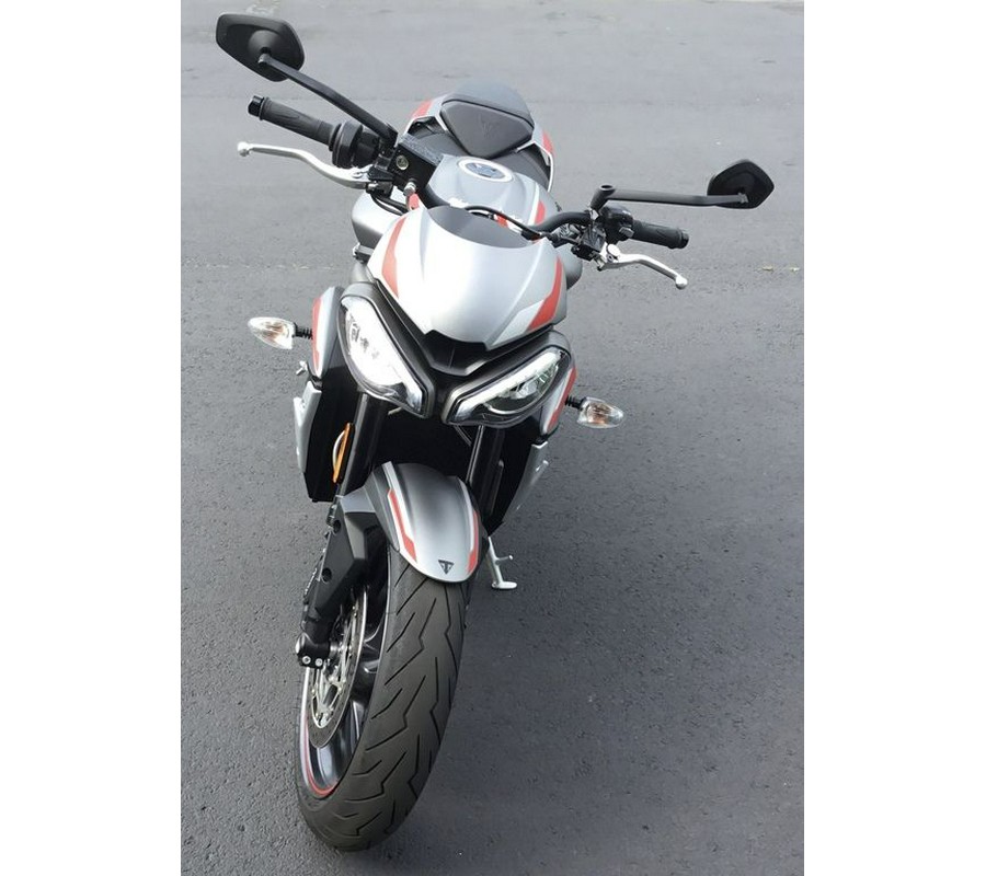 2022 Triumph Street Triple R Matte Silver Ice