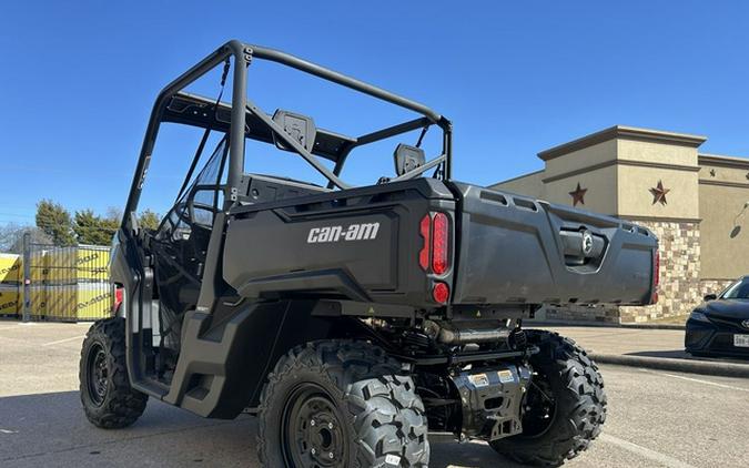 2025 Can-Am Defender HD9