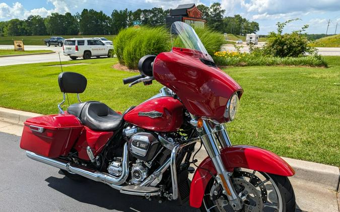 2023 Harley-Davidson Street Glide Redline Red