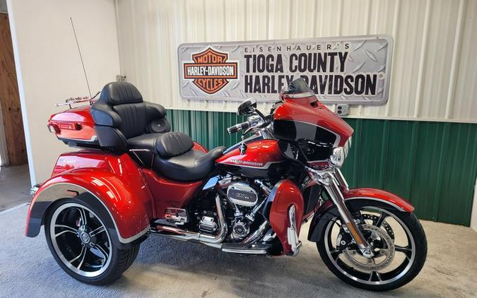 2021 Harley-Davidson® FLHTCUTGSE - CVO™ Tri Glide®