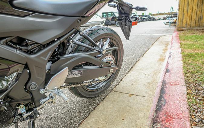 2026 YAMAHA YZFR3 ABS
