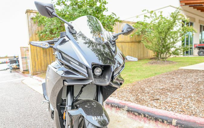2026 YAMAHA YZFR3 ABS