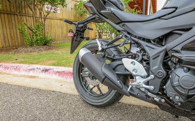 2026 YAMAHA YZFR3 ABS
