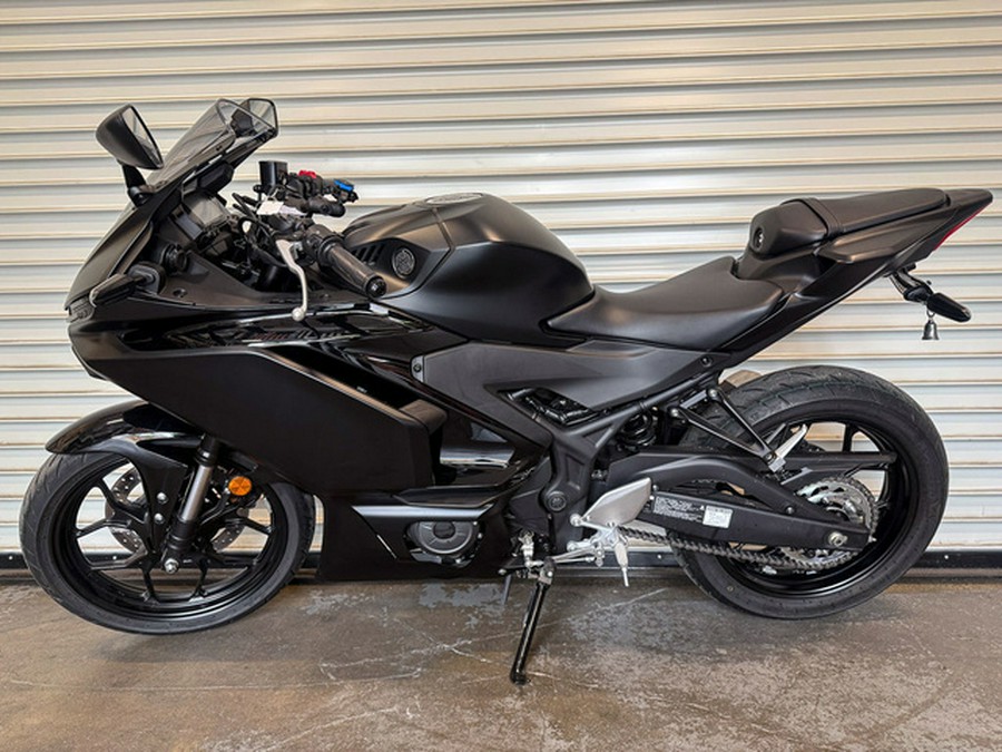 2025 Yamaha YZF R3