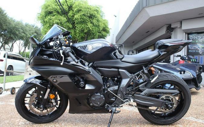 2025 Yamaha YZF-R7